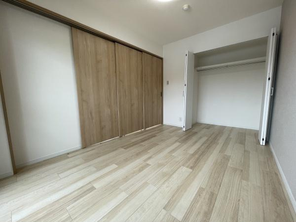 フローレンスパレス生田の洋室|スライドウォールで仕切れてとても便利です！