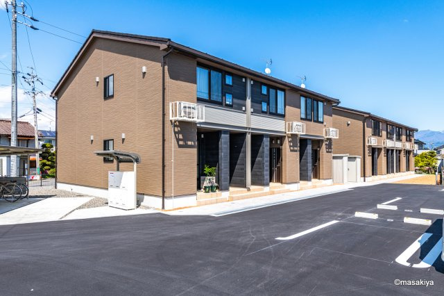 プラシードBの外観