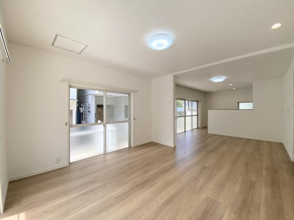 【居間・リビング】 | 垂水区星陵台5丁目　中古戸建