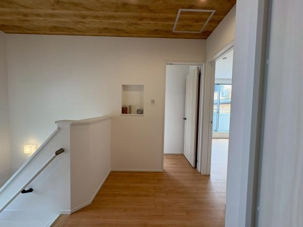 海南市つつじヶ丘27-5号　新築戸建の内装