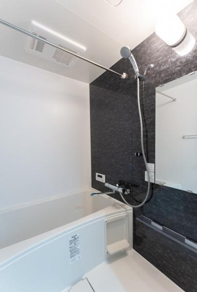 エクセレントヴェール塩冶の浴室