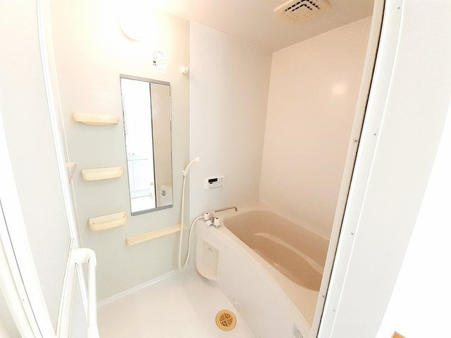 エスト・ソレイユＢの浴室