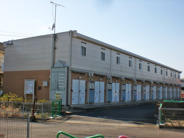 レオパレスサンフィールドの外観