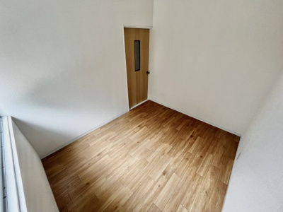 【洋室】 | 島泉９丁目貸家