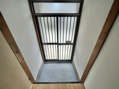 【玄関】 | 島泉９丁目貸家
