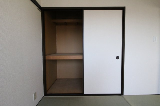 フォーブル鍵山Bの収納|収納スペース豊富です
