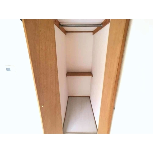 フリーダムＡ棟の内装|明るい室内です