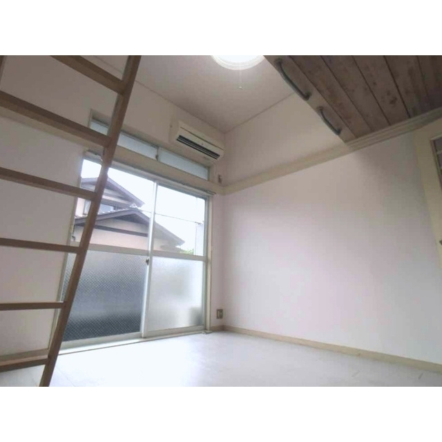 フリーダムＡ棟の居間・リビング|居間です