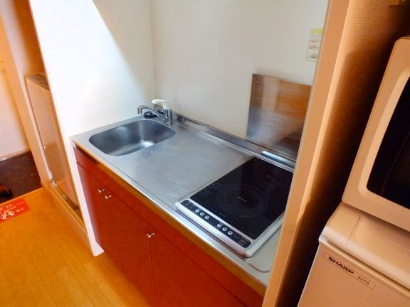 レオパレス若山のキッチン|2口電気コンロ