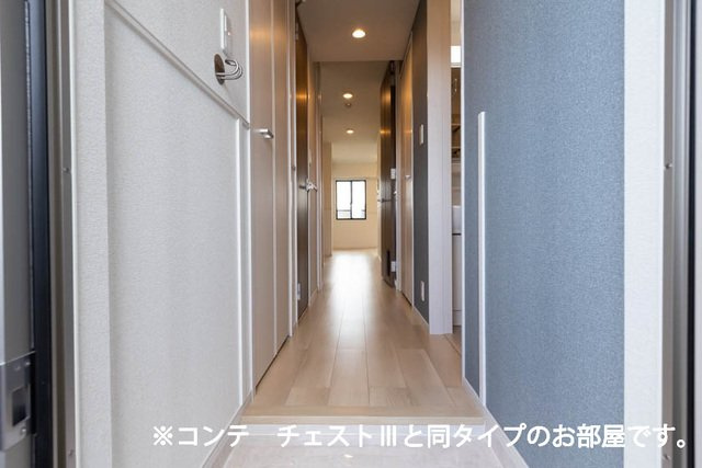 ヴィラ明の沢の玄関|収納もある玄関です