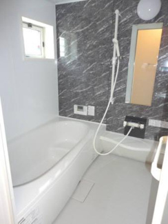 【浴室】 | Ｌｅａｄみすず　Ａ | ゆったり過ごせるお風呂です