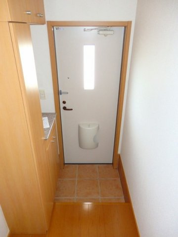 クレストールＤの玄関|落ち着いた玄関です