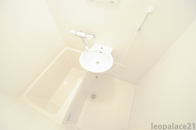 レオネクストアコードの浴室|備品や設備仕様は号室等により異なります現地をご確認下さい。