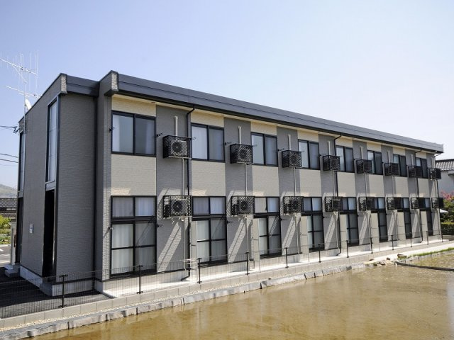 レオパレスＫ＆Ａの外観|落ち着いた雰囲気の外観です