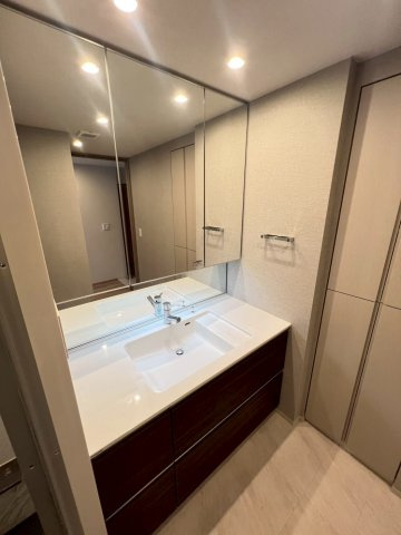 グランカサーレ西明石駅前の洗面所