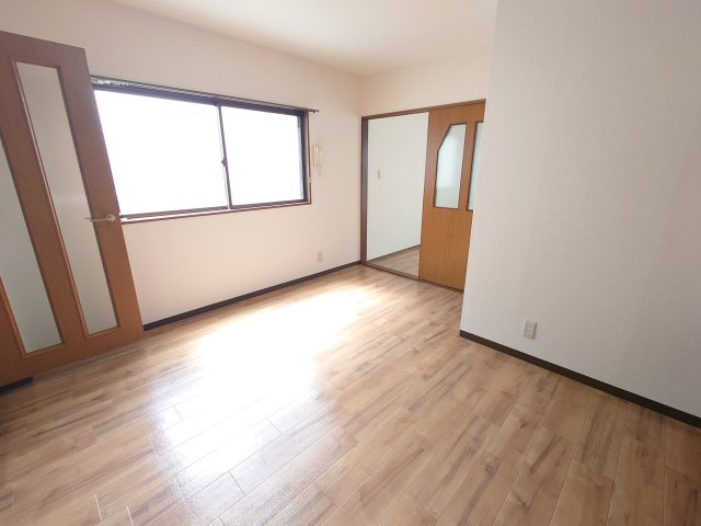 ひびき甲子園口の居間・リビング