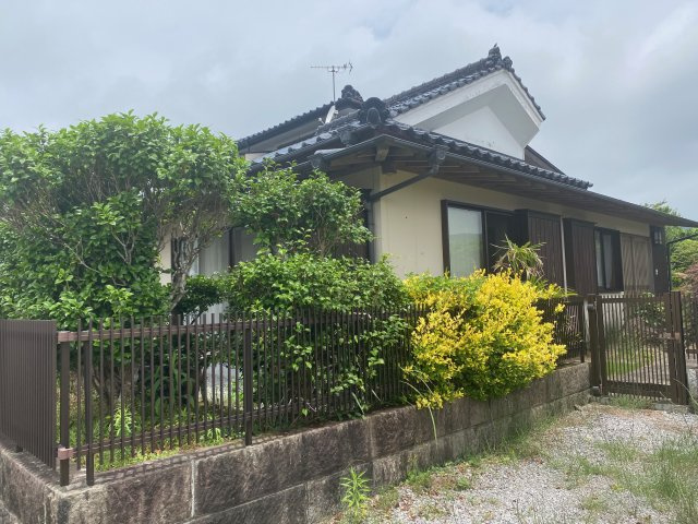 串間市大束駅そば2階建の外観