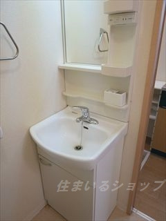 リヴィエール口田の洗面所|洗面化粧台