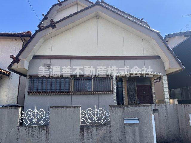 ６５５１７　揖斐郡大野町中之元中古戸建ての外観