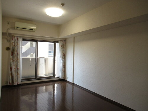 ライオンズヴィアーレ大宮の居間・リビング|リビングダイニング