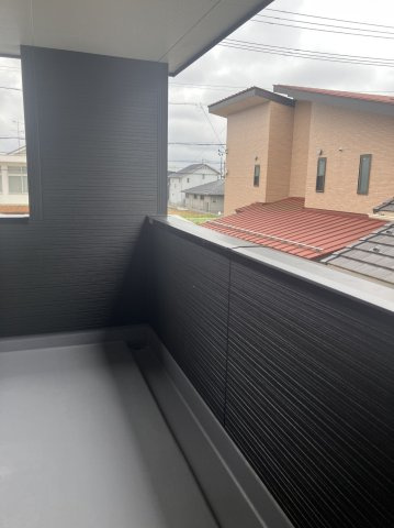 ６５５４５　岐阜市薬師町新築戸建のバルコニー