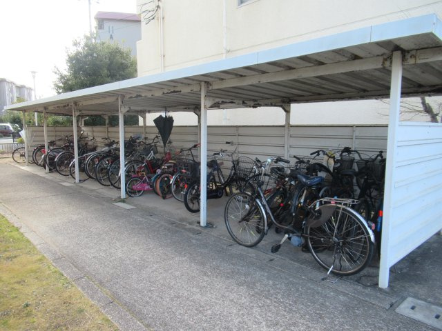 兵庫県公社　播磨城ノ宮３号棟のその他共用部分|駐輪場です