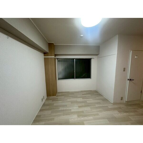 リアライズ甲南山手 西棟の居間・リビング