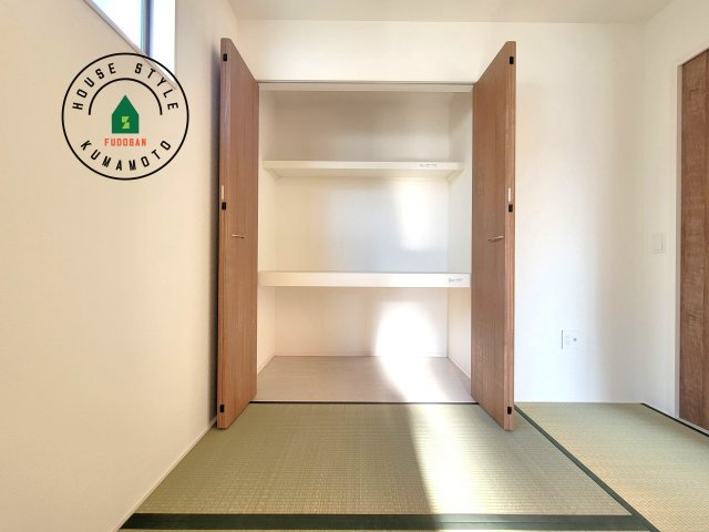 熊本市東区東京塚町第1-2棟（1号棟）　の内観：施工例|収納には困りません。