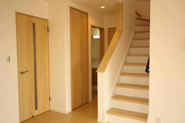 ピースタウン大津高砂建売の収納