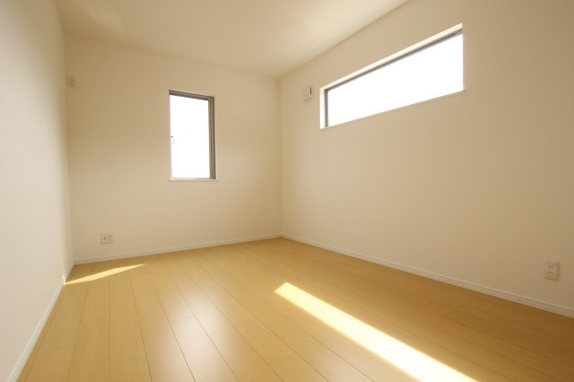 ピースタウン大津高砂建売の洋室|約7.1帖の主寝室