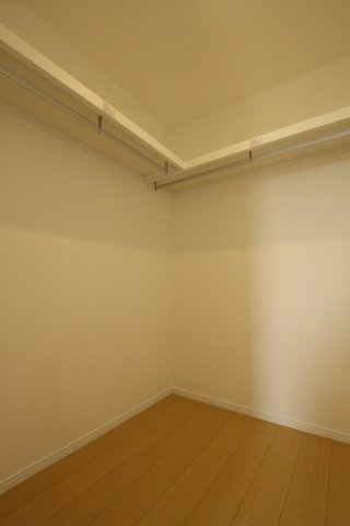 ピースタウン大津高砂建売の洋室|WIC