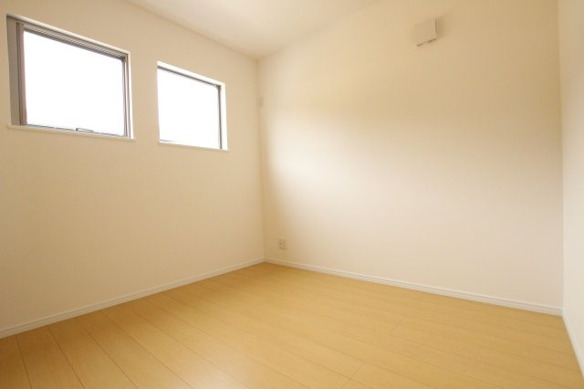 ピースタウン大津高砂建売の洋室|約4.5帖の洋室