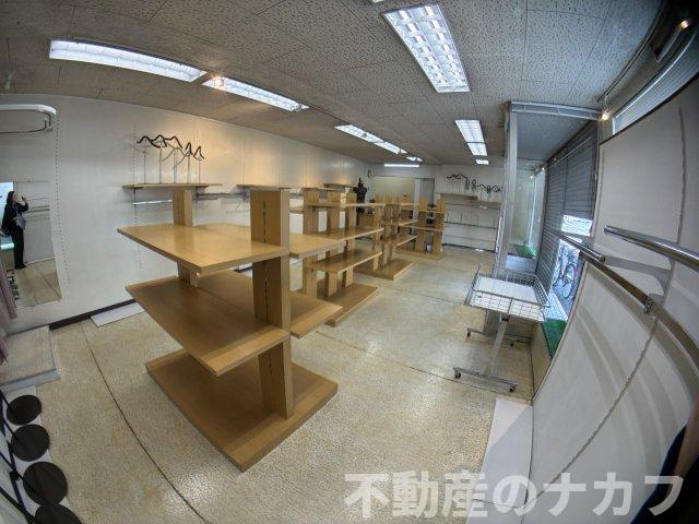 K店舗の内装|※地震前の写真です