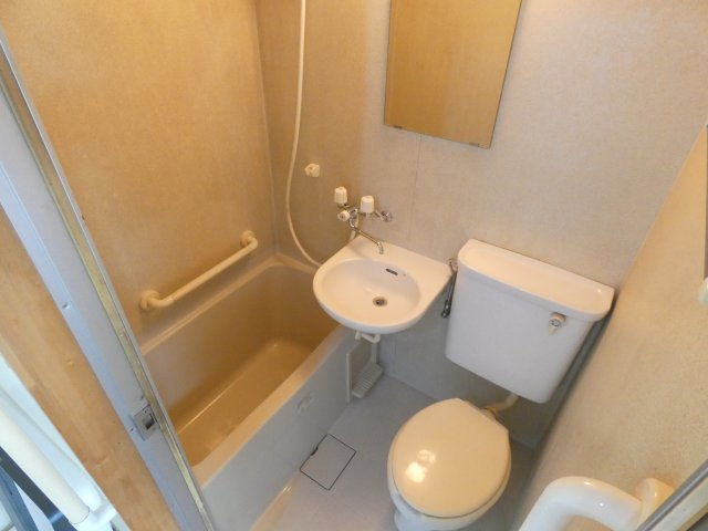 ネクサスビル　の浴室