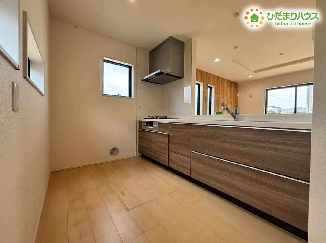 寄居町赤浜第4　新築一戸建て　リーブルガーデン　01のキッチン|コミュニケーションが取りやすい対面式キッチン！
お料理中もご家族との会話が弾みます(*^-^*)