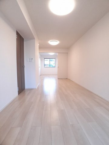 りゅうの盛Ⅱの居間・リビング|こちらのリビングで趣味の時間をお楽しみください