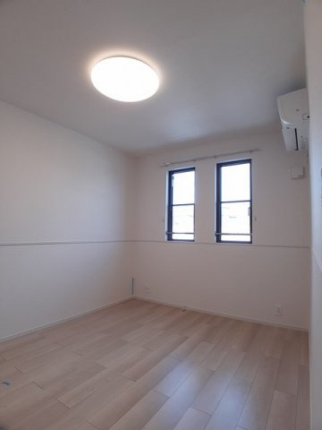 フレスコ・パッソⅡの内装|明るい色調の室内です