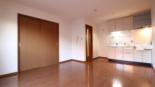 ラフィーネ二ツ屋の居間・リビング