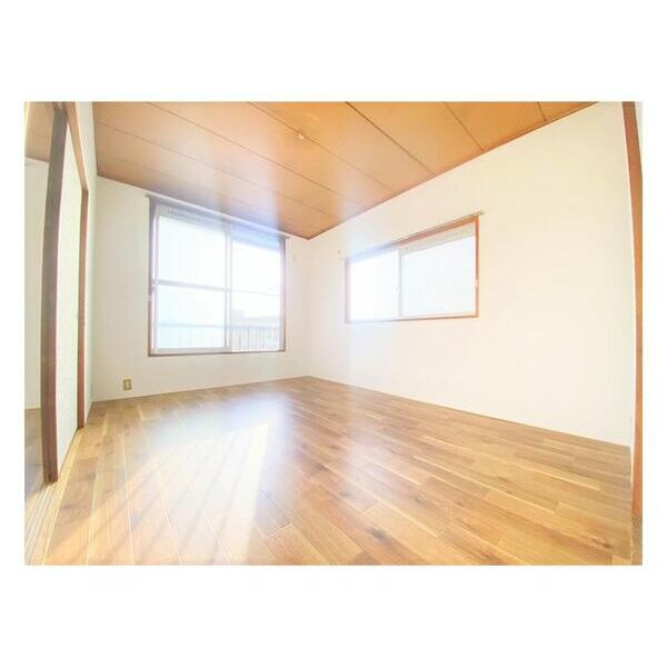 西山ハイツの寝室