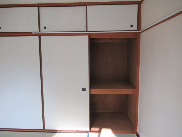 兵庫県公社　播磨城ノ宮３号棟の収納|小物を収納するのに便利です