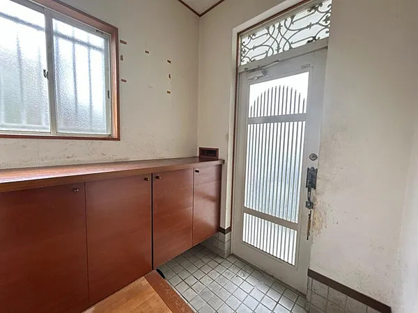 売中古戸建　中央区瓜内町の玄関