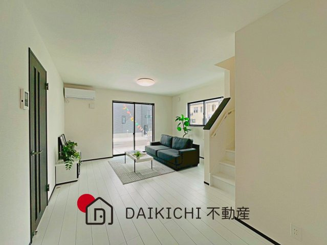 【居間・リビング】 | 久喜市上町　クレアスタウン　中古戸建　全7棟　2号棟