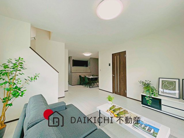 【居間・リビング】 | 久喜市上町　クレアスタウン　中古戸建　全7棟　2号棟