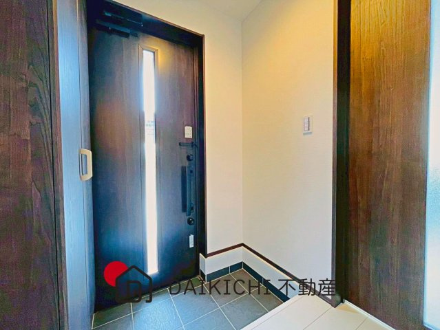 【玄関】 | 久喜市上町　クレアスタウン　中古戸建　全7棟　2号棟