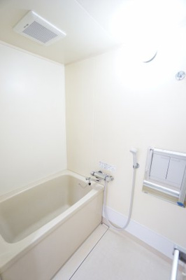 【浴室】 | シャインクロコ | ※同物件・同タイプの写真です。