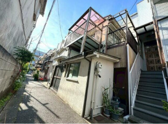 墨田区東向島４丁目の戸建の前面道路含む現地写真