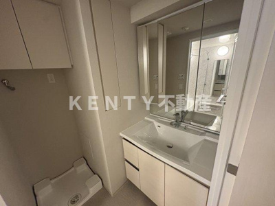 【洗面所】 | コンフォリア・リヴ大森西 | ゆったりとスペースのある洗面所