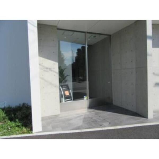 【エントランス】 | CORNES　HOUSE　NAGOYA