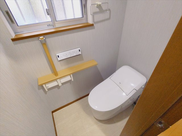 【トイレ】 | 川越市大仙波 | おしゃれなタンクレストイレです