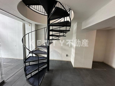 【ロビー】 | パークキューブ武蔵小杉 | ゆとりのあるロビーです